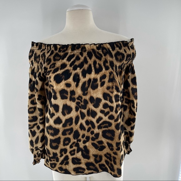 Tops - Leopard Off The Shoulder Top